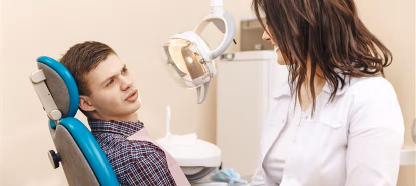 How Chlorine in Swimming Pools Affects Swimmers' Teeth
